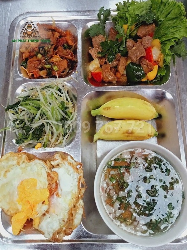 Suất ăn công nghiệp